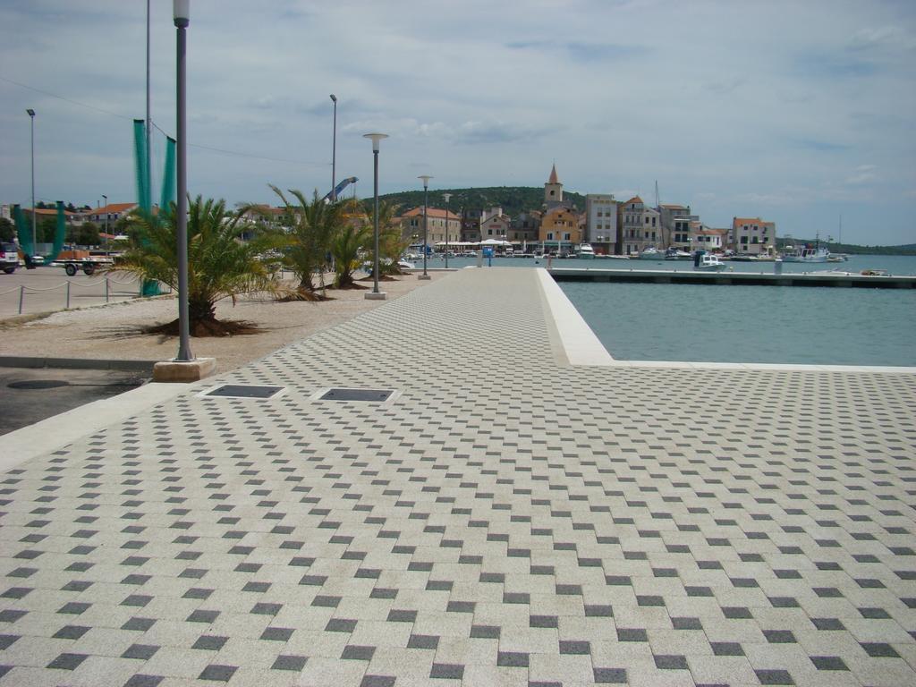פירובאץ Apartments Pinus מראה חיצוני תמונה