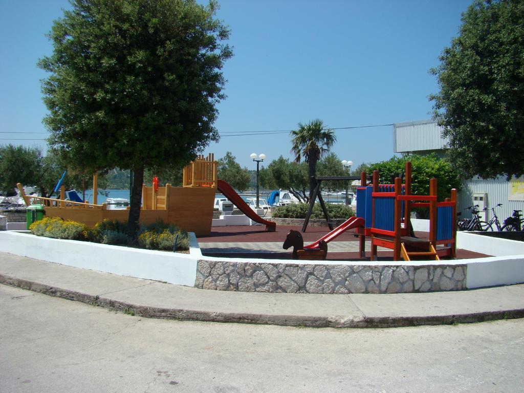 פירובאץ Apartments Pinus מראה חיצוני תמונה
